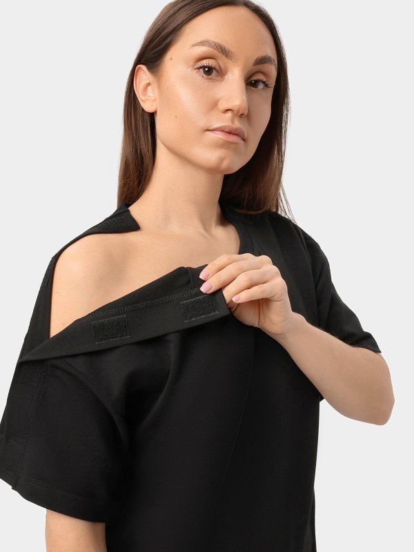 Фото: Адаптивна жіноча футболка на&nbsp;липучках