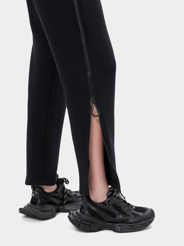 Фото: Зимові адаптивні жіночі штани з&nbsp;бічніми блискавками